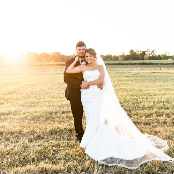 Meet your Posher, Josie - Picture 3 of 3